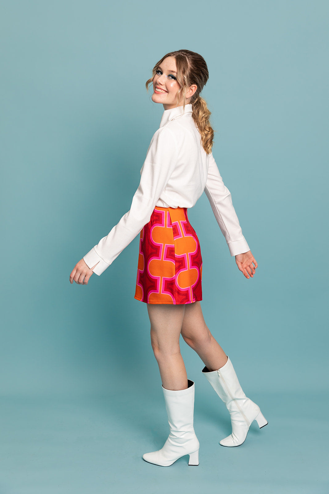 Closet Mod high waist a-line mini skirt in red, pink and orange retro 1960's print