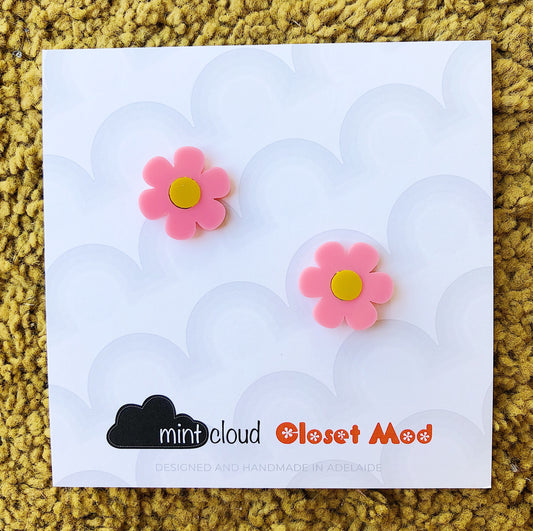 Closet Mod X Mintcloud Studio Earrings - Small Flower Studs